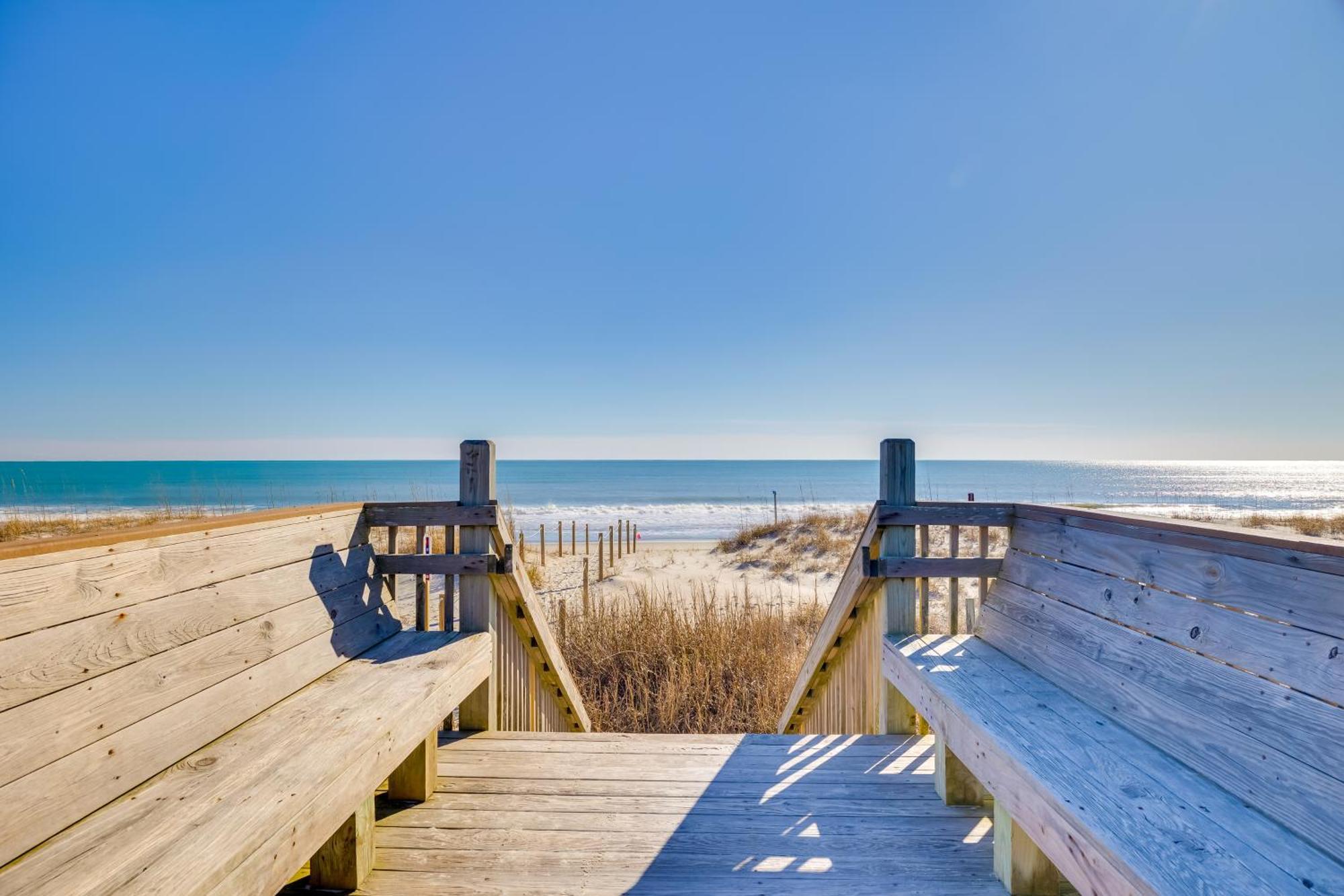 Lovely Emerald Isle Home, Walk To Beach! Exteriér fotografie