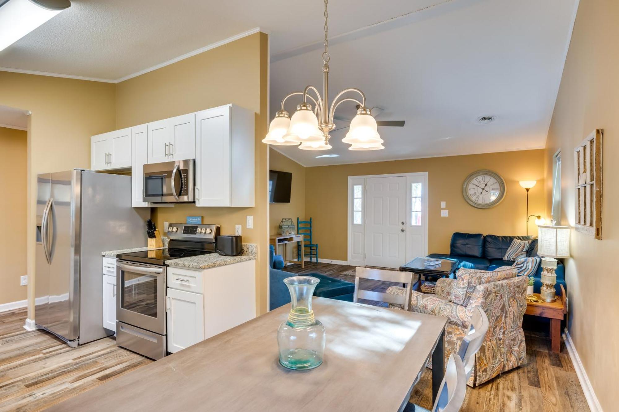 Lovely Emerald Isle Home, Walk To Beach! Exteriér fotografie