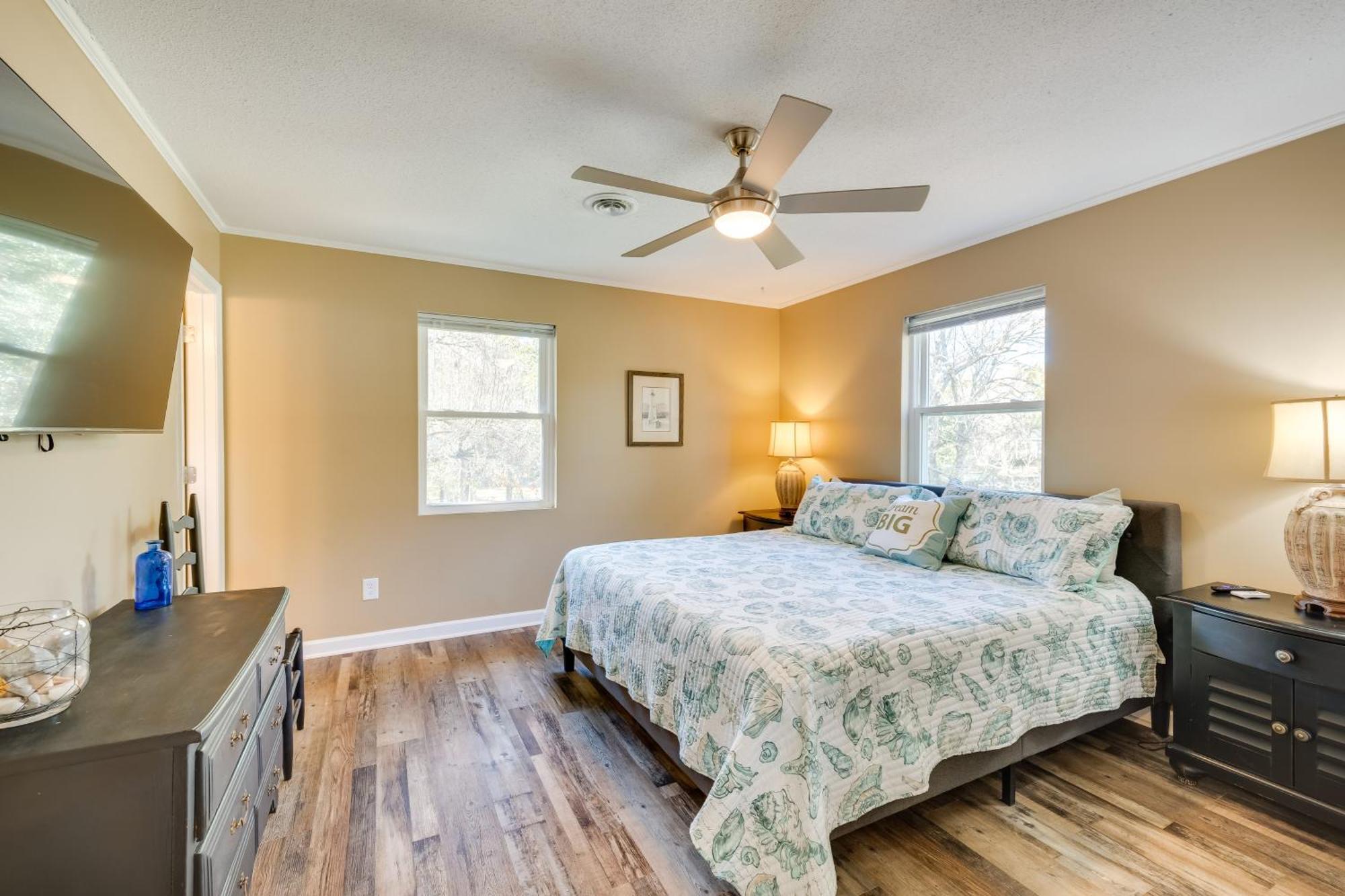 Lovely Emerald Isle Home, Walk To Beach! Exteriér fotografie