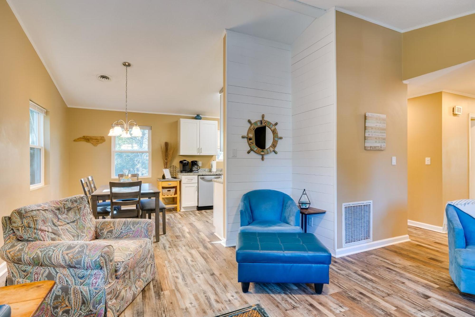 Lovely Emerald Isle Home, Walk To Beach! Exteriér fotografie