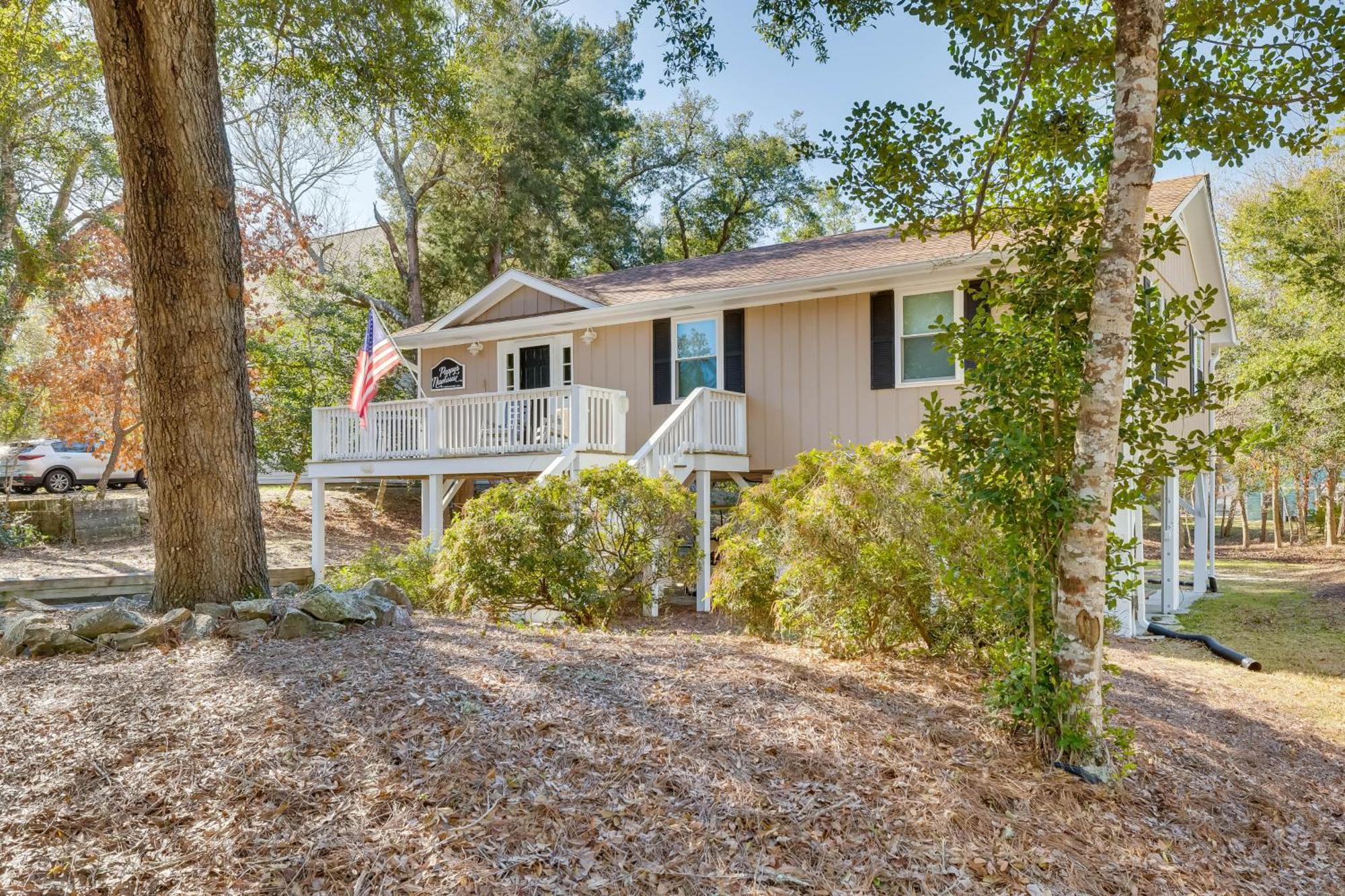 Lovely Emerald Isle Home, Walk To Beach! Exteriér fotografie